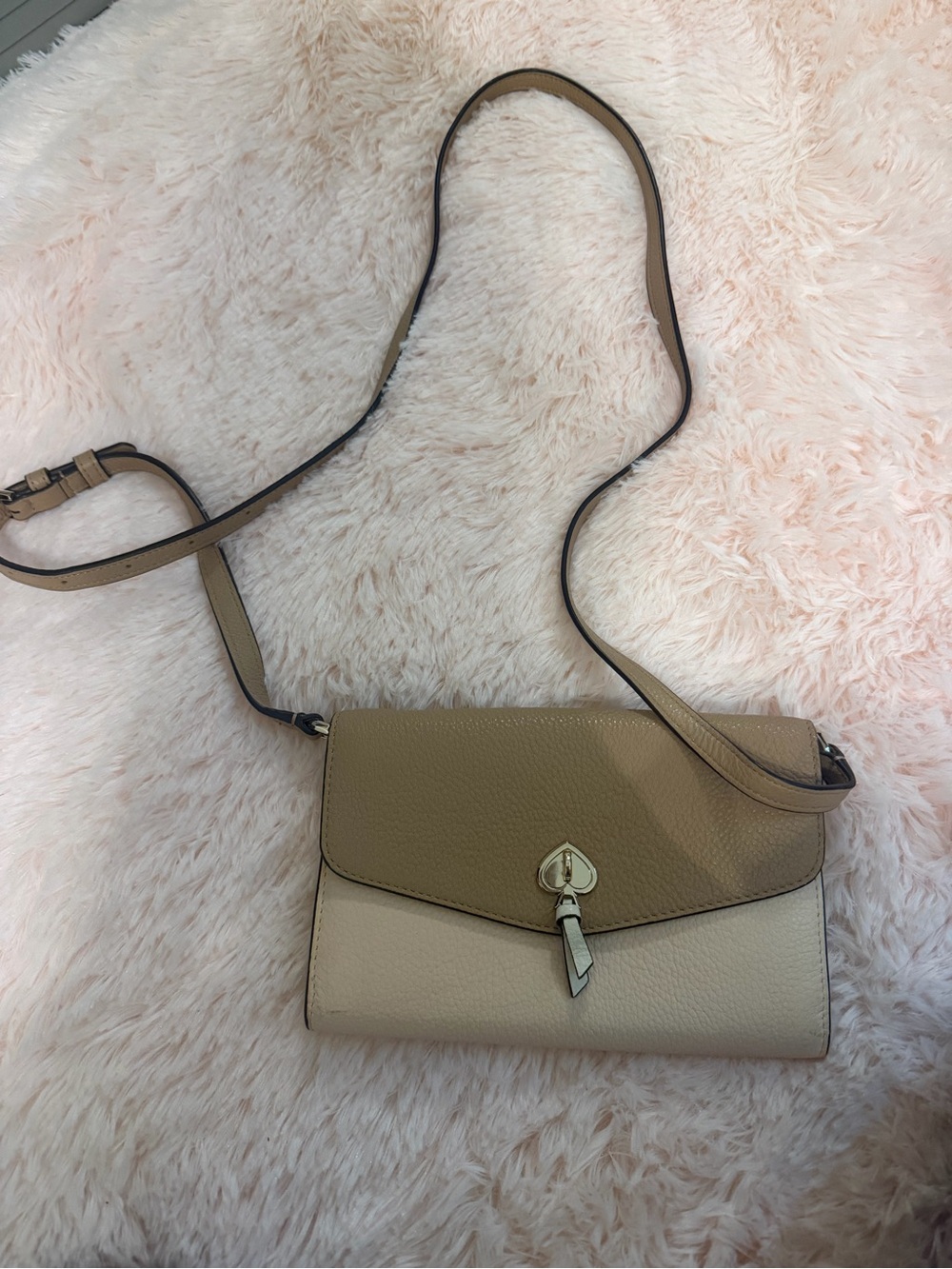 ⭐️kate spade Two-Tone Taupe and Cream Leather Crossbody